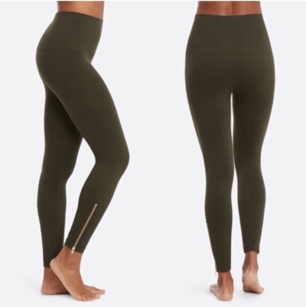 S Spanx Look At Me Now Seamless Leggings in Olive Green